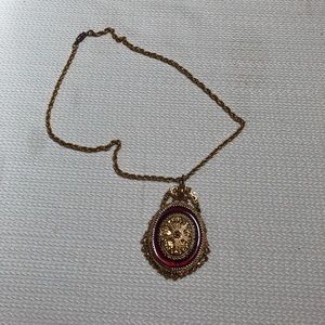 Women’s necklace